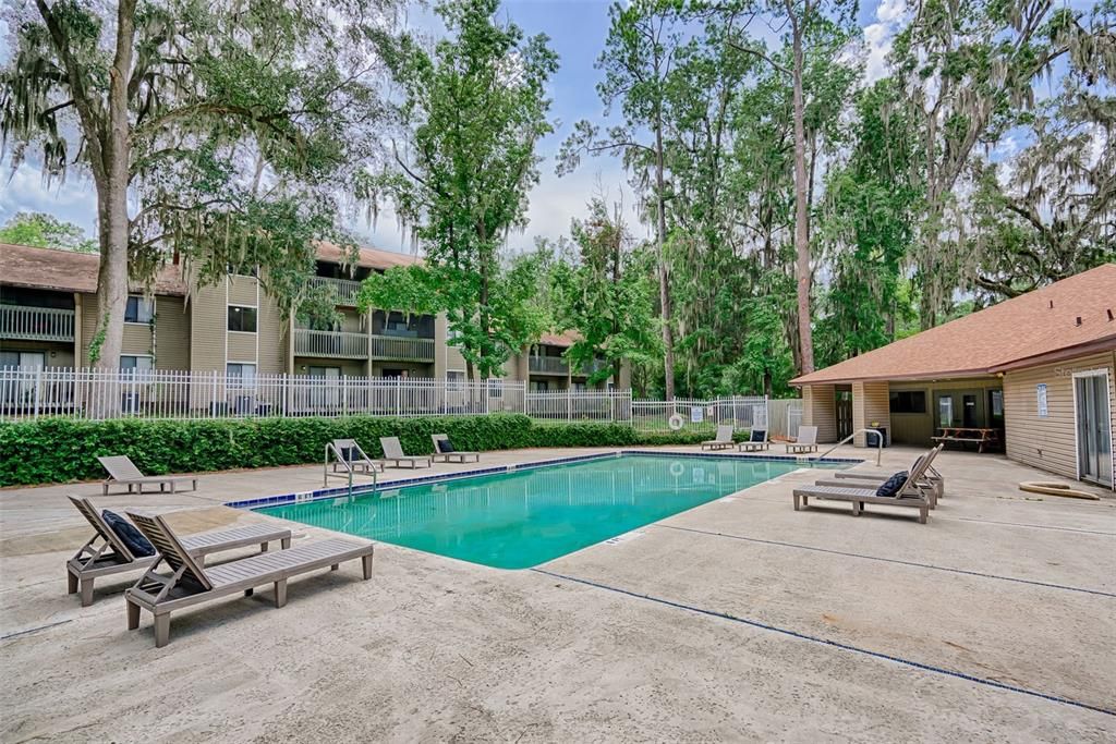 For Sale: $134,900 (2 beds, 2 baths, 874 Square Feet)