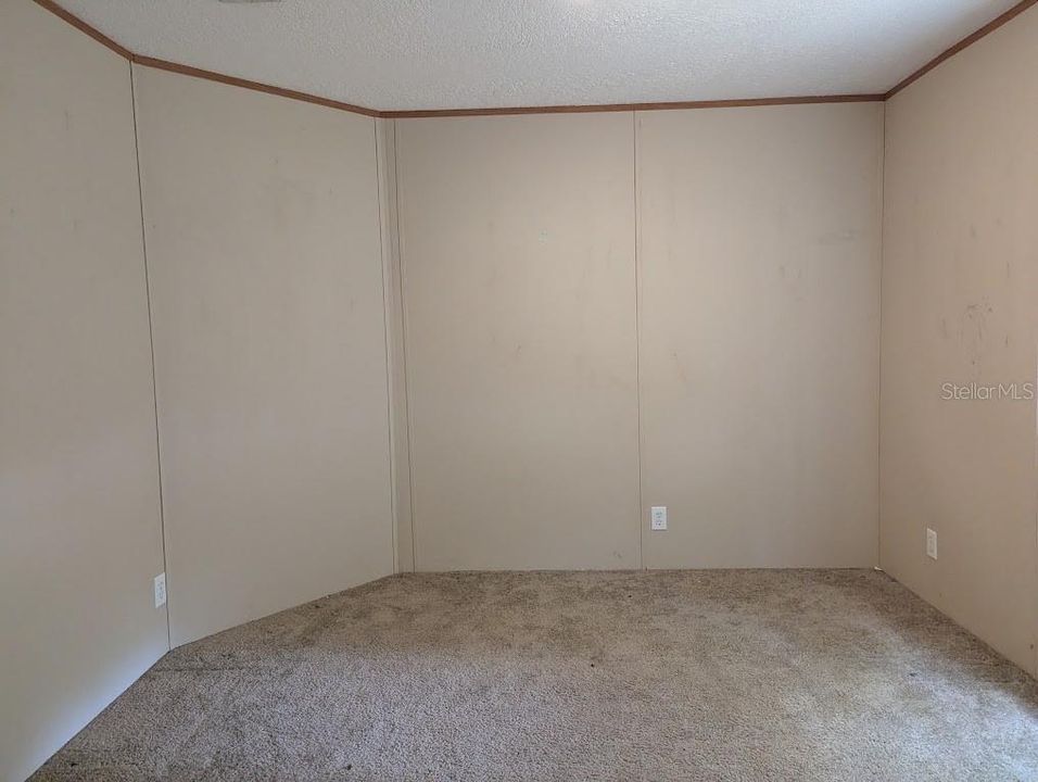 For Sale: $235,000 (3 beds, 2 baths, 1800 Square Feet)