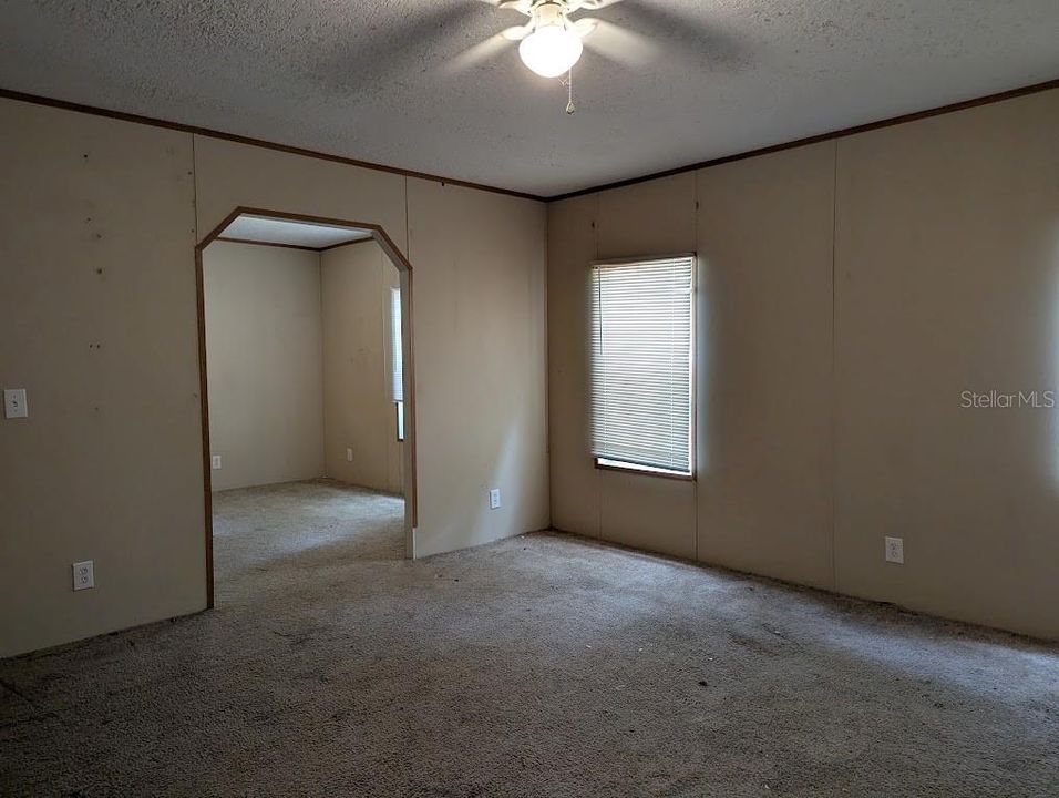 For Sale: $235,000 (3 beds, 2 baths, 1800 Square Feet)