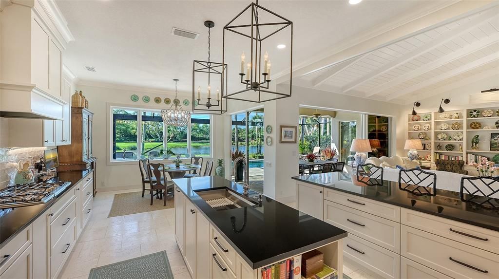Activo con contrato: $1,465,000 (3 camas, 3 baños, 2414 Pies cuadrados)