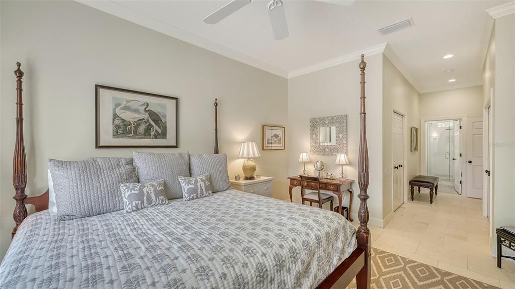 Activo con contrato: $1,465,000 (3 camas, 3 baños, 2414 Pies cuadrados)