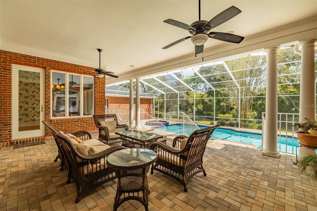 For Sale: $2,150,000 (6 beds, 4 baths, 6341 Square Feet)