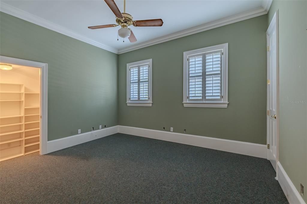 For Sale: $2,150,000 (6 beds, 4 baths, 6341 Square Feet)