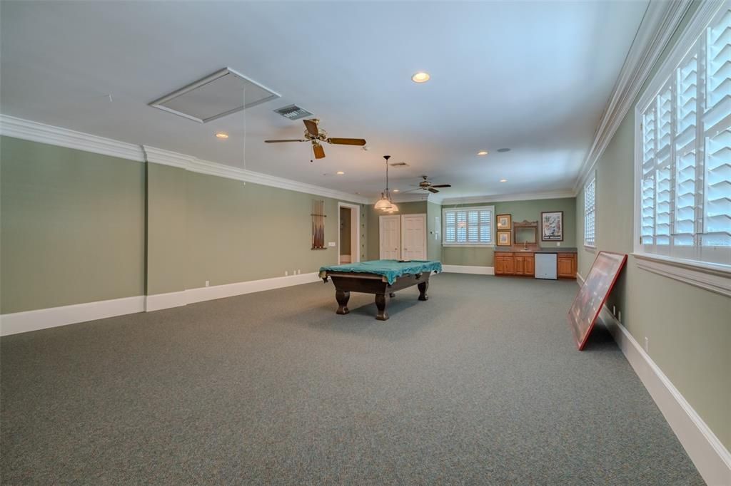 For Sale: $2,150,000 (6 beds, 4 baths, 6341 Square Feet)