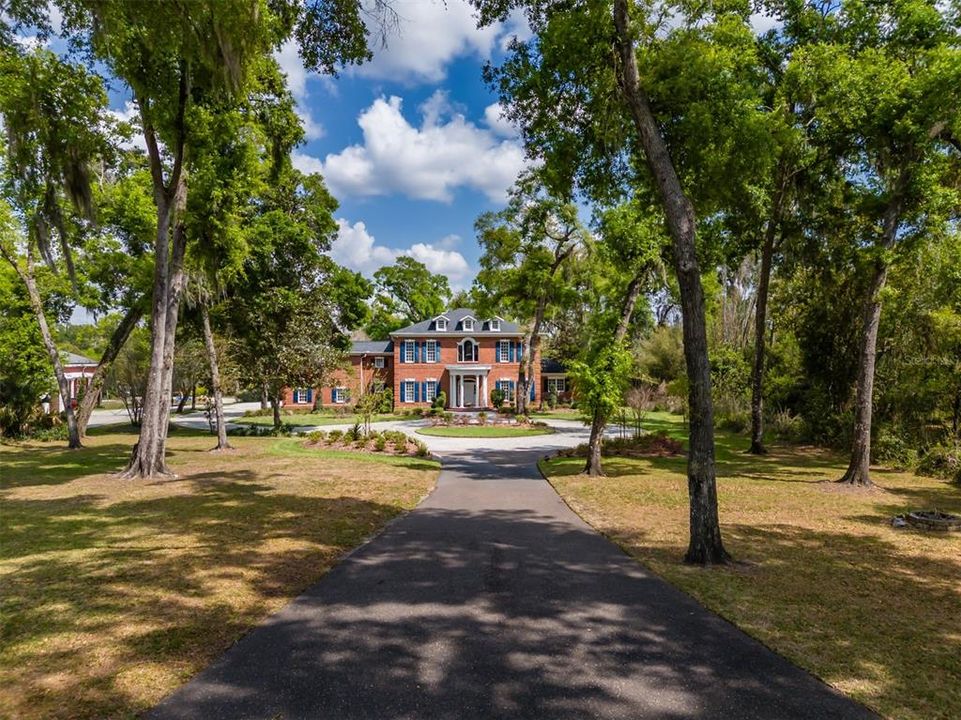 For Sale: $2,150,000 (6 beds, 4 baths, 6341 Square Feet)