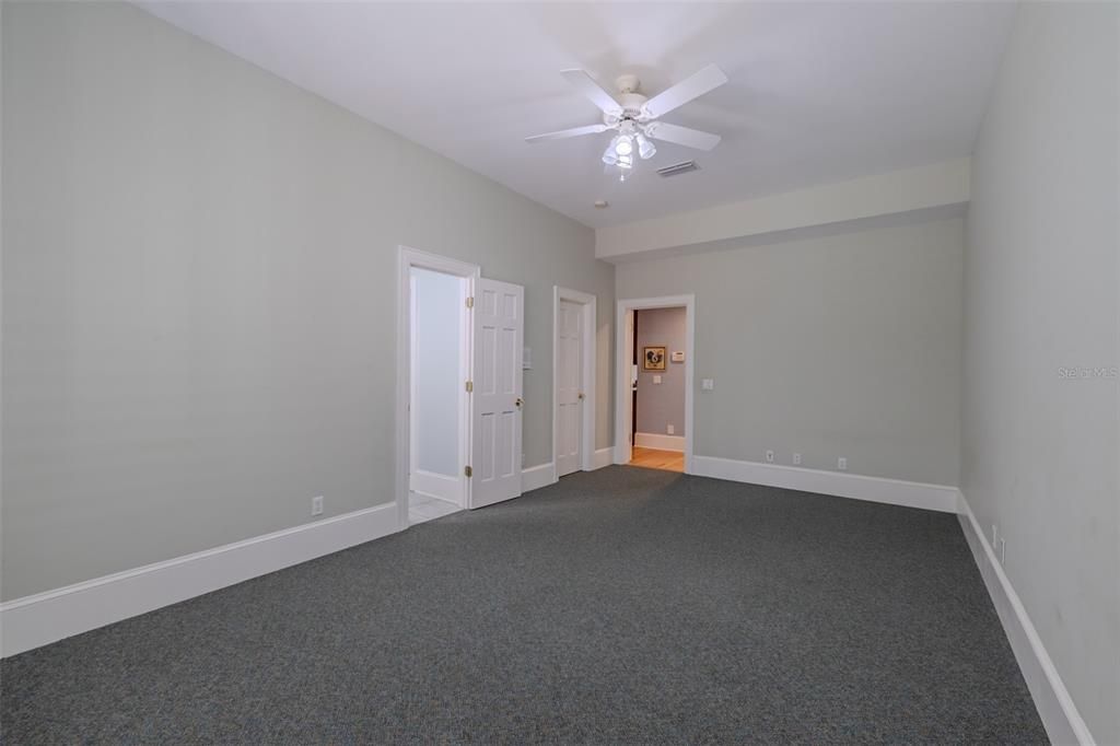 For Sale: $2,150,000 (6 beds, 4 baths, 6341 Square Feet)