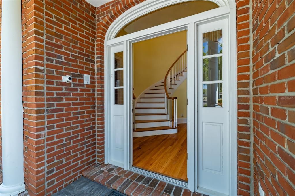 For Sale: $2,150,000 (6 beds, 4 baths, 6341 Square Feet)