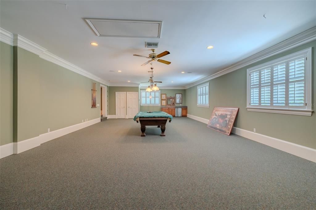For Sale: $2,150,000 (6 beds, 4 baths, 6341 Square Feet)