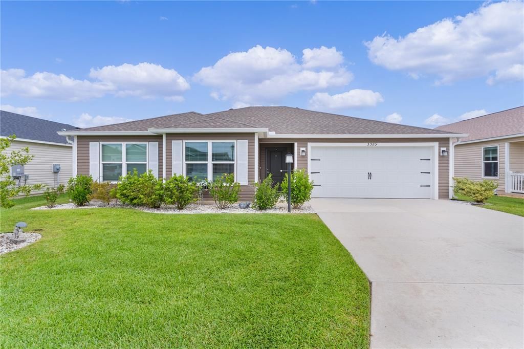 For Sale: $349,900 (3 beds, 2 baths, 1547 Square Feet)
