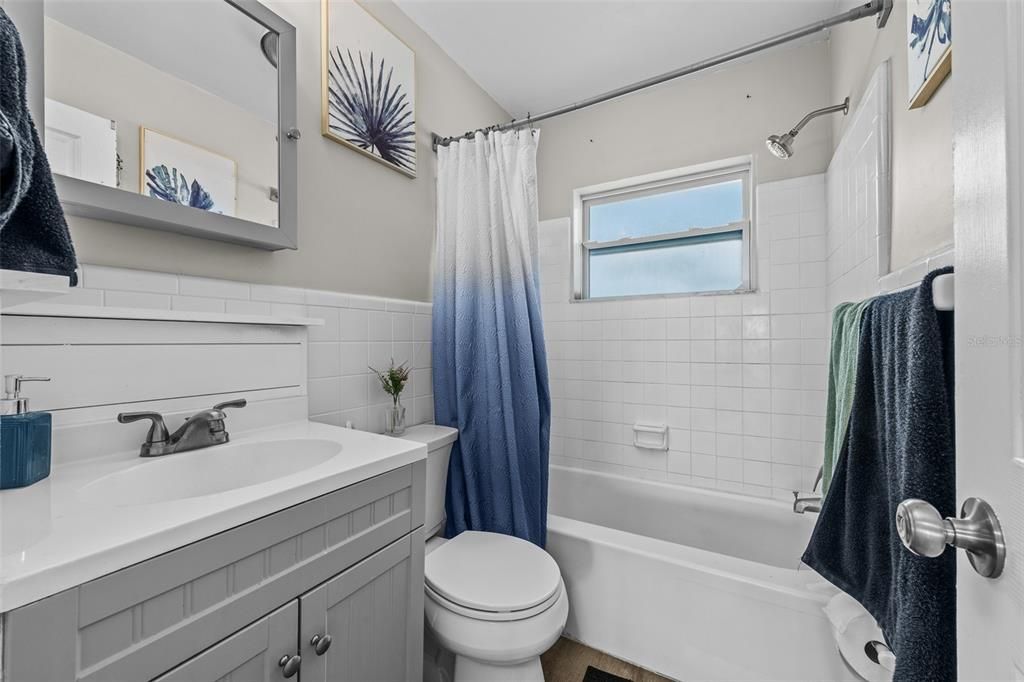 待售: $1,450,000 (4 贝兹, 0 浴室, 2244 平方英尺)