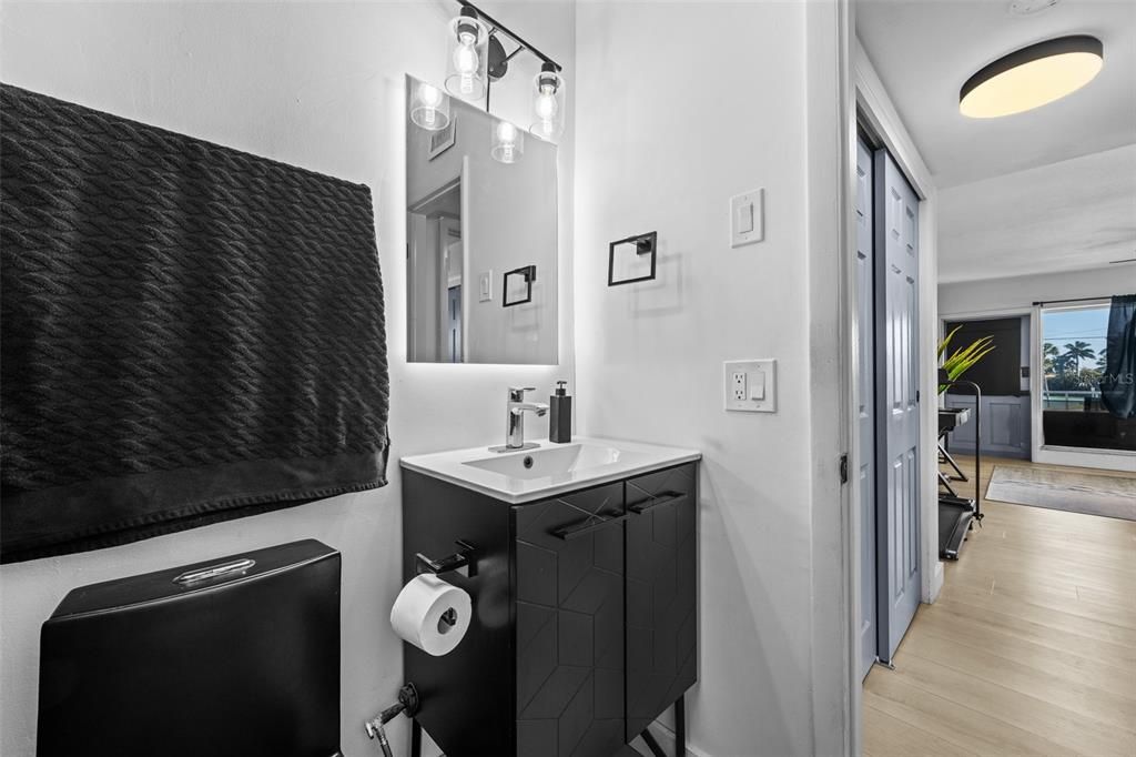 待售: $1,450,000 (4 贝兹, 0 浴室, 2244 平方英尺)