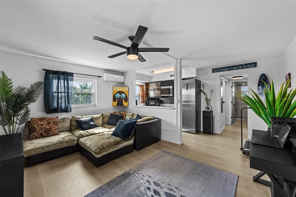 待售: $1,450,000 (4 贝兹, 0 浴室, 2244 平方英尺)