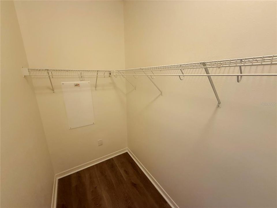 Active With Contract: $259,900 (3 beds, 2 baths, 1581 Square Feet)