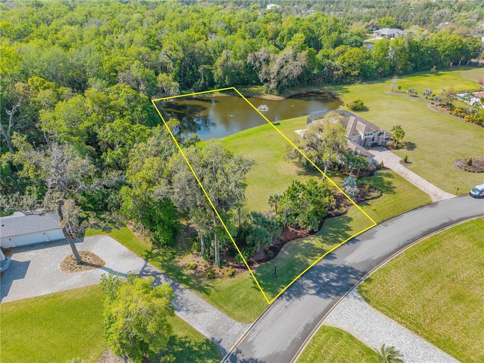 На продажу: $299,000 (1.10 acres)