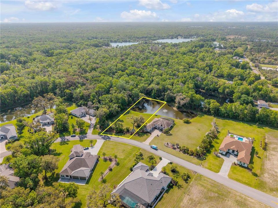 На продажу: $299,000 (1.10 acres)