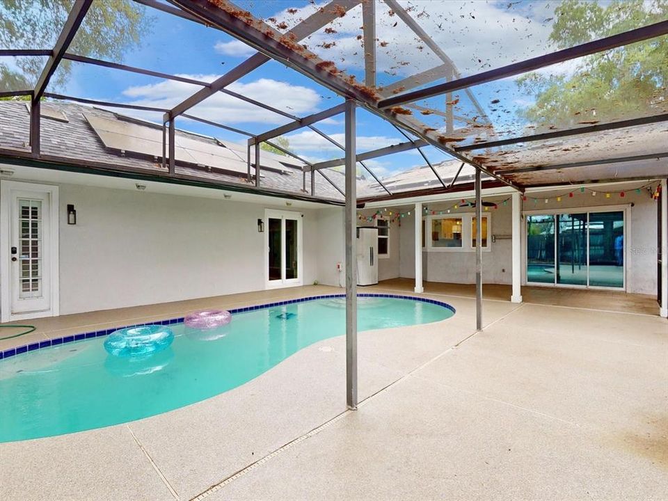 Activo con contrato: $634,900 (4 camas, 3 baños, 2832 Pies cuadrados)