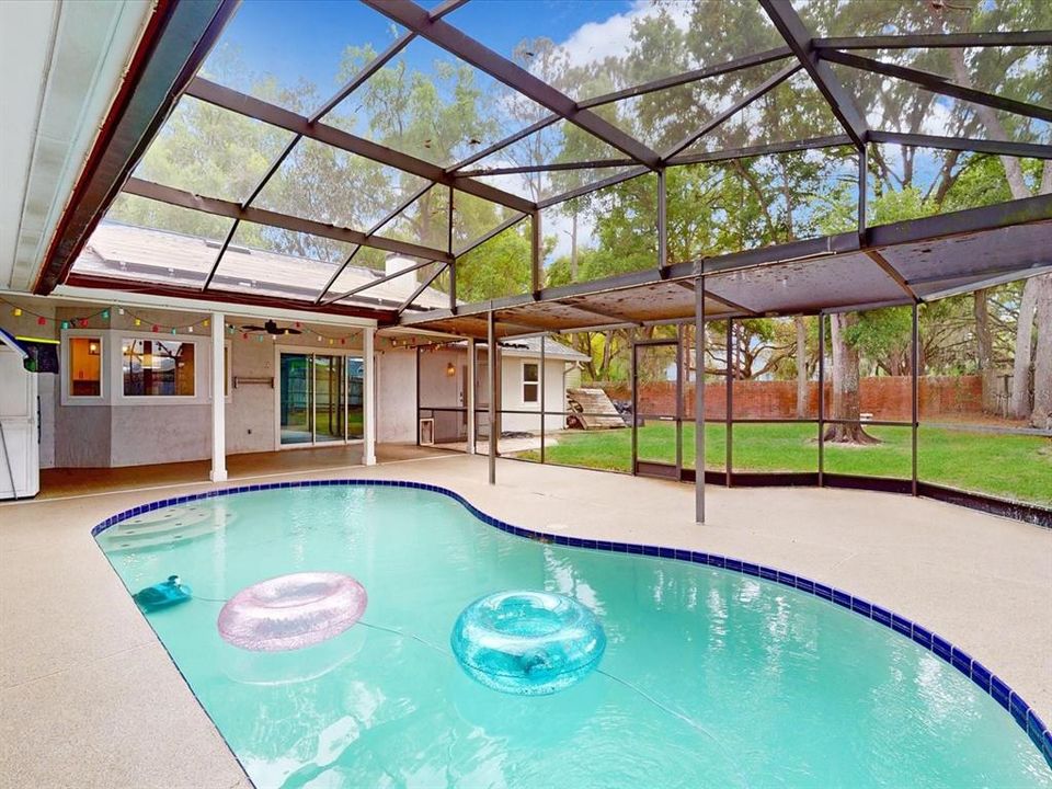 Activo con contrato: $634,900 (4 camas, 3 baños, 2832 Pies cuadrados)