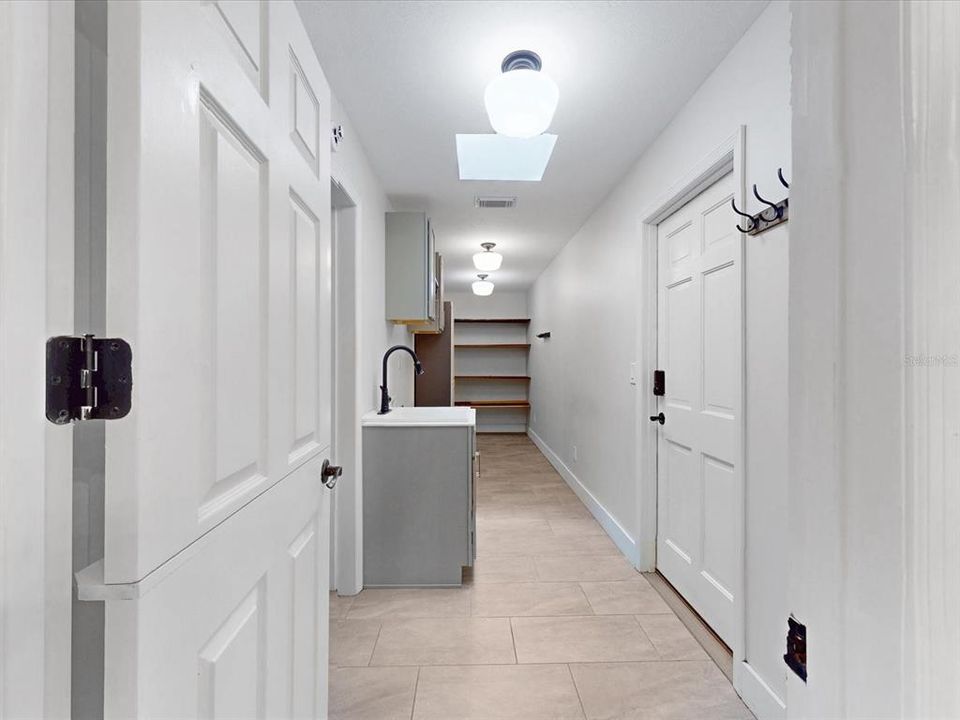 Activo con contrato: $634,900 (4 camas, 3 baños, 2832 Pies cuadrados)