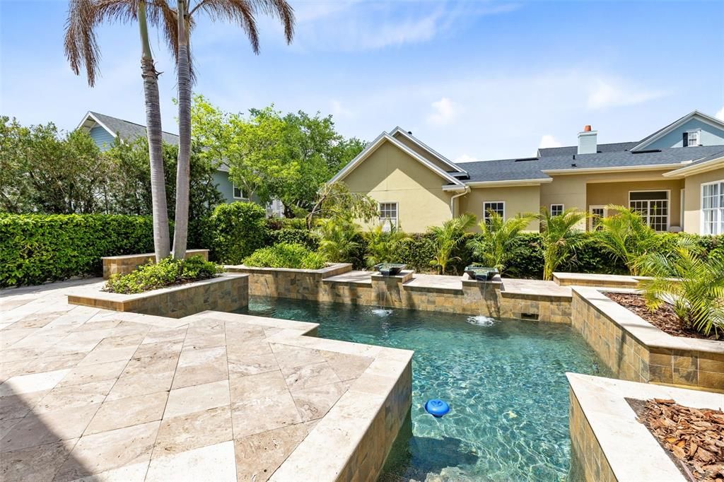 En Venta: $1,895,000 (6 camas, 5 baños, 4315 Pies cuadrados)