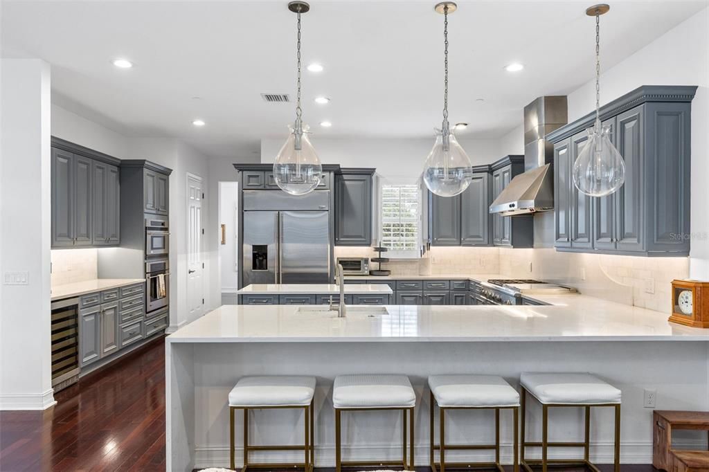 En Venta: $1,895,000 (6 camas, 5 baños, 4315 Pies cuadrados)