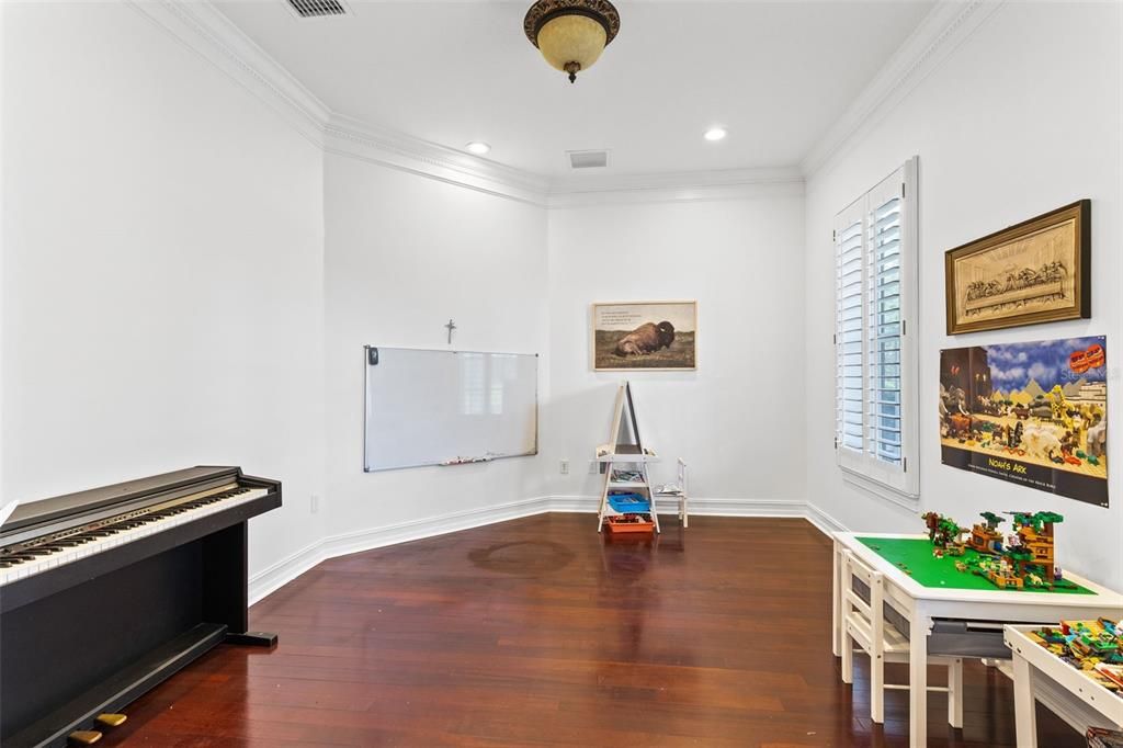 En Venta: $1,895,000 (6 camas, 5 baños, 4315 Pies cuadrados)