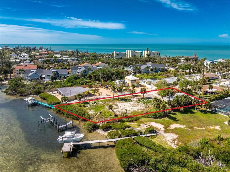 En Venta: $1,100,000 (0.51 acres)