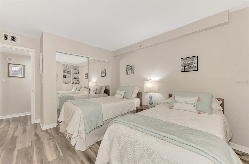 На продажу: $990,000 (2 спален, 2 ванн, 1284 Квадратных фут)