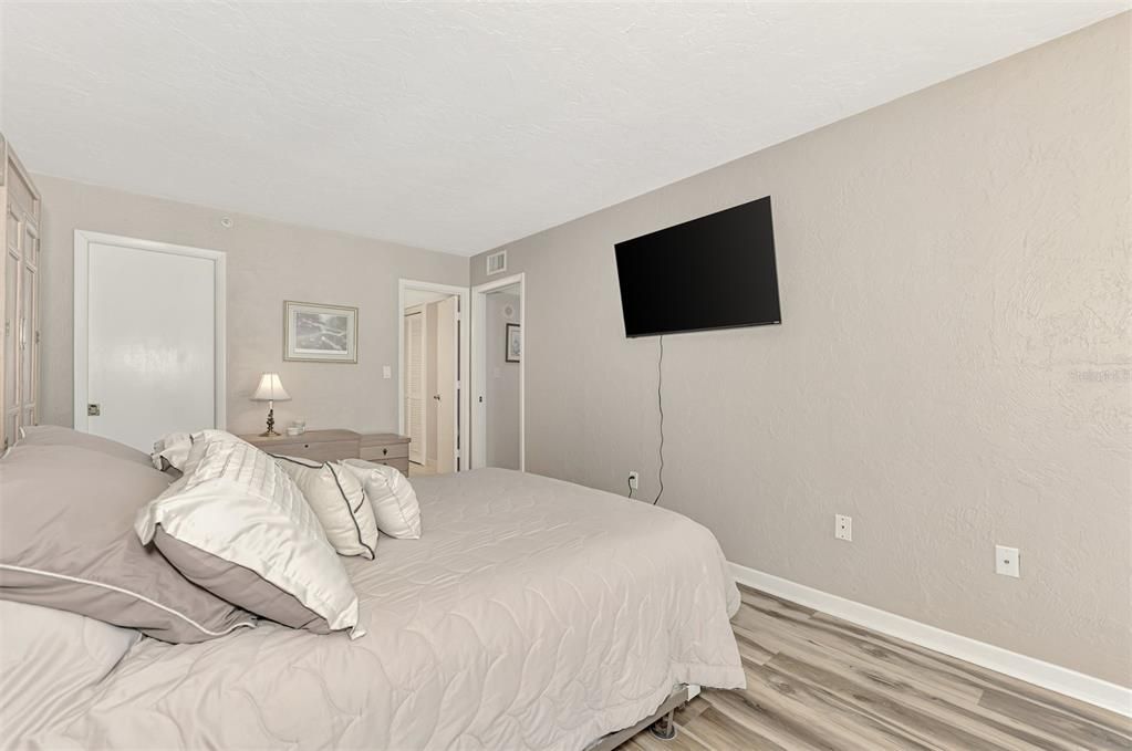 На продажу: $990,000 (2 спален, 2 ванн, 1284 Квадратных фут)