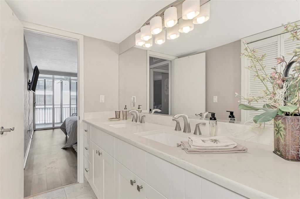 На продажу: $990,000 (2 спален, 2 ванн, 1284 Квадратных фут)