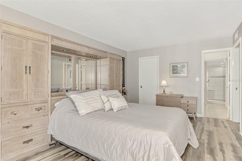 На продажу: $990,000 (2 спален, 2 ванн, 1284 Квадратных фут)