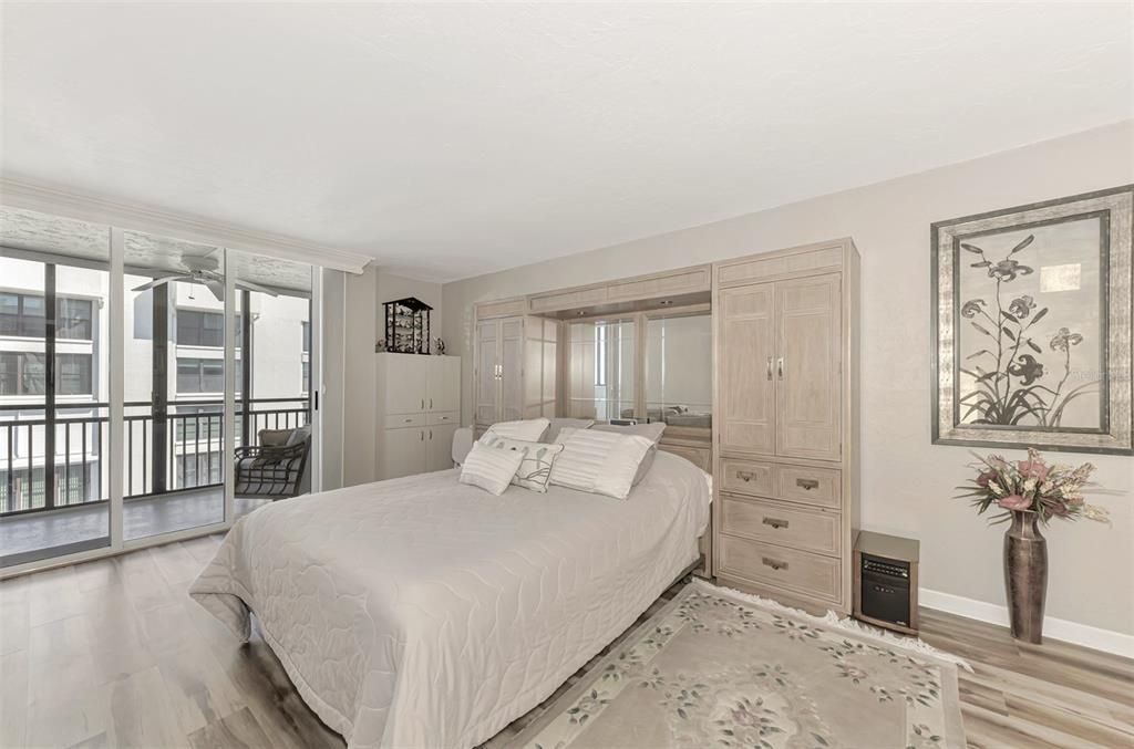 На продажу: $990,000 (2 спален, 2 ванн, 1284 Квадратных фут)