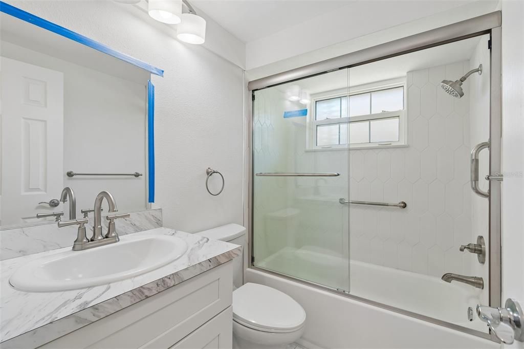 Под контрактом: $129,900 (2 спален, 2 ванн, 1080 Квадратных фут)