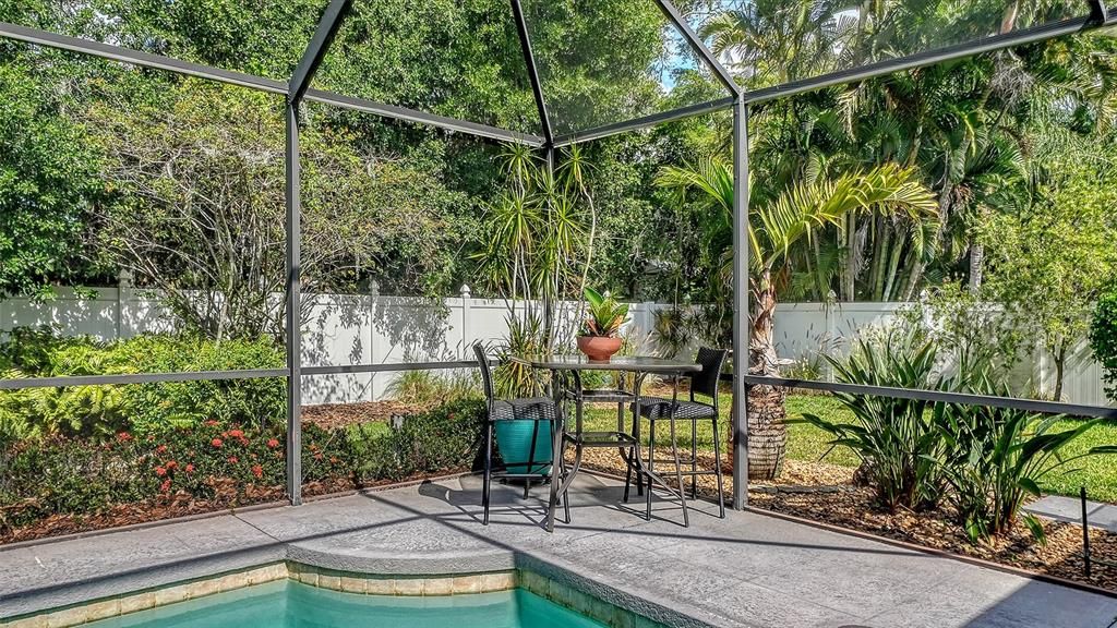Activo con contrato: $749,000 (3 camas, 2 baños, 2307 Pies cuadrados)