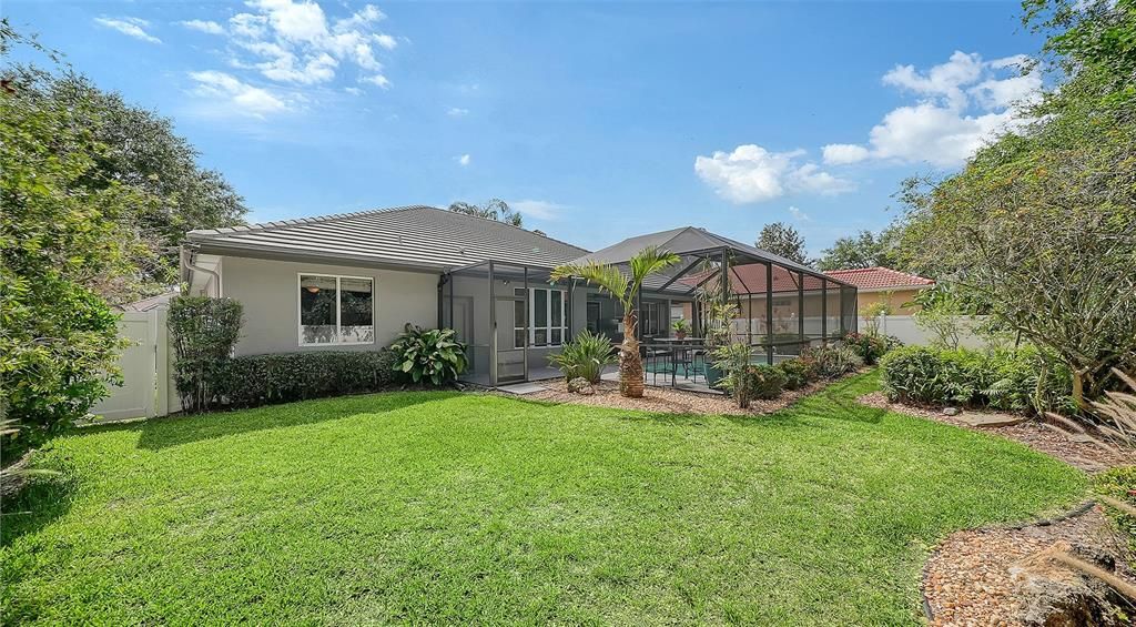 Activo con contrato: $749,000 (3 camas, 2 baños, 2307 Pies cuadrados)