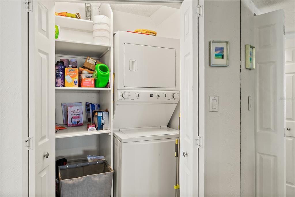 En Venta: $369,900 (2 camas, 2 baños, 1297 Pies cuadrados)