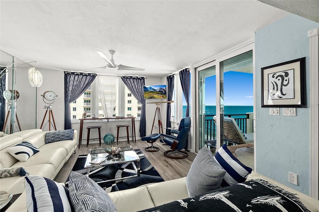 En Venta: $369,900 (2 camas, 2 baños, 1297 Pies cuadrados)