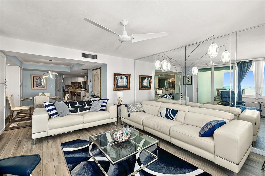 En Venta: $369,900 (2 camas, 2 baños, 1297 Pies cuadrados)