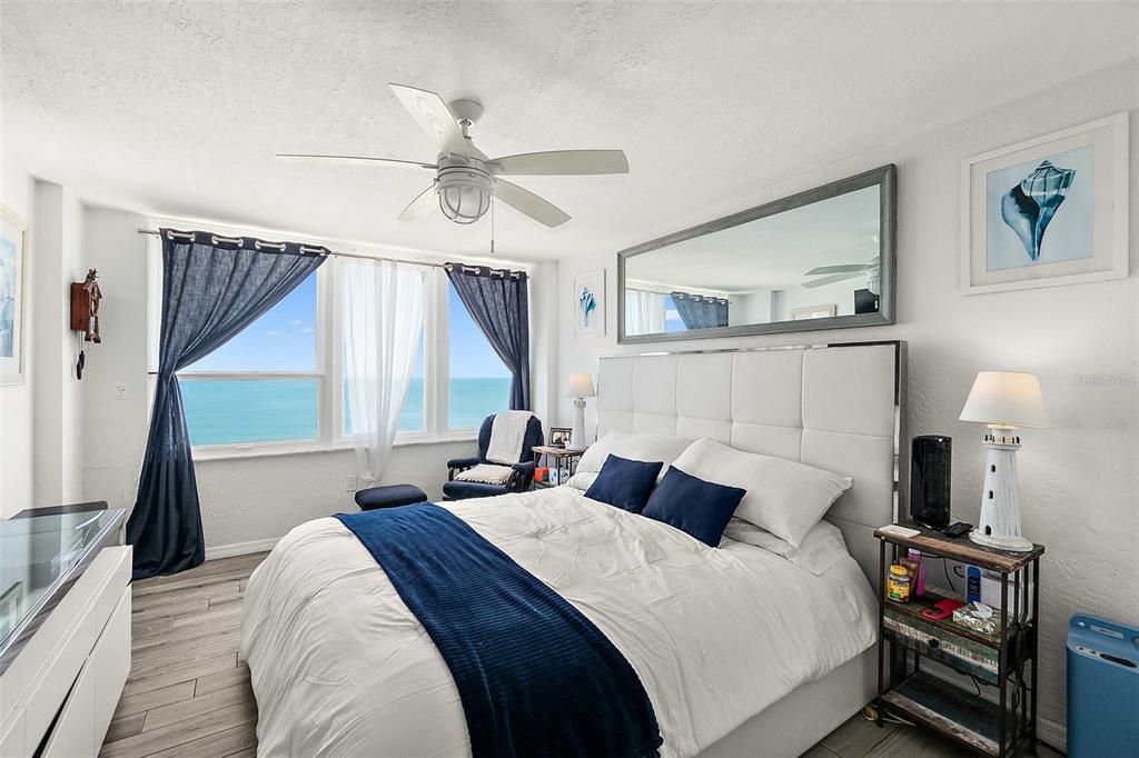 En Venta: $369,900 (2 camas, 2 baños, 1297 Pies cuadrados)