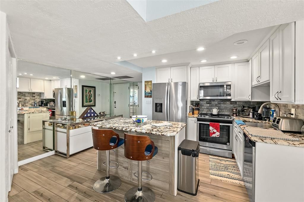 En Venta: $369,900 (2 camas, 2 baños, 1297 Pies cuadrados)