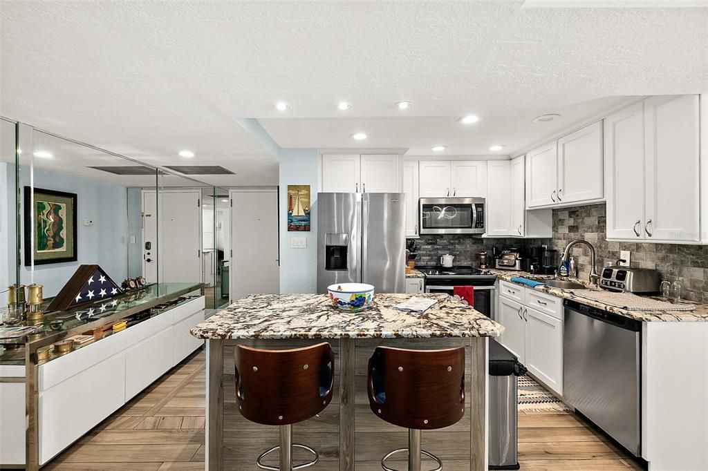 En Venta: $369,900 (2 camas, 2 baños, 1297 Pies cuadrados)