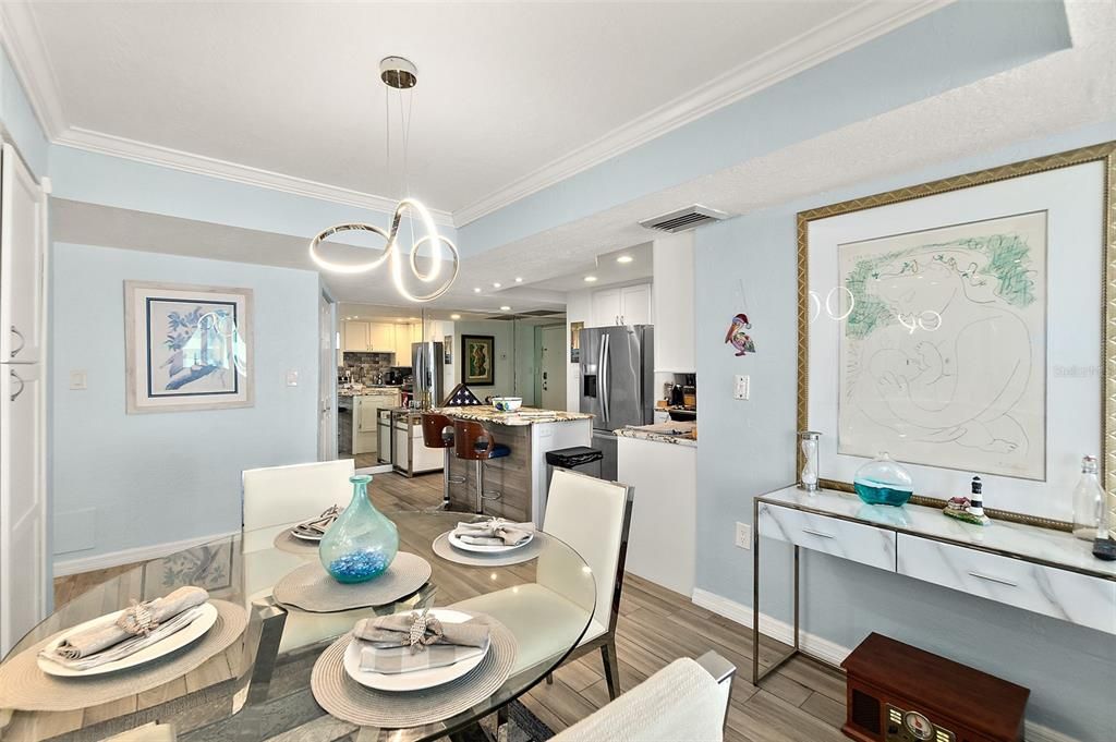 En Venta: $369,900 (2 camas, 2 baños, 1297 Pies cuadrados)