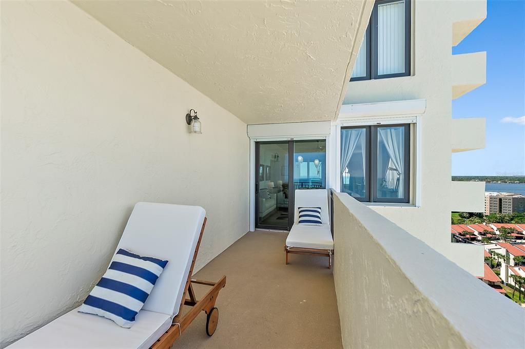 En Venta: $369,900 (2 camas, 2 baños, 1297 Pies cuadrados)