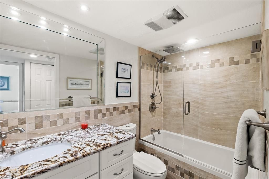 En Venta: $369,900 (2 camas, 2 baños, 1297 Pies cuadrados)