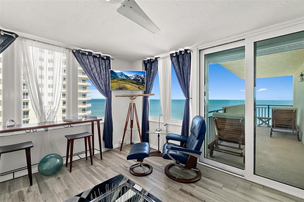 En Venta: $369,900 (2 camas, 2 baños, 1297 Pies cuadrados)