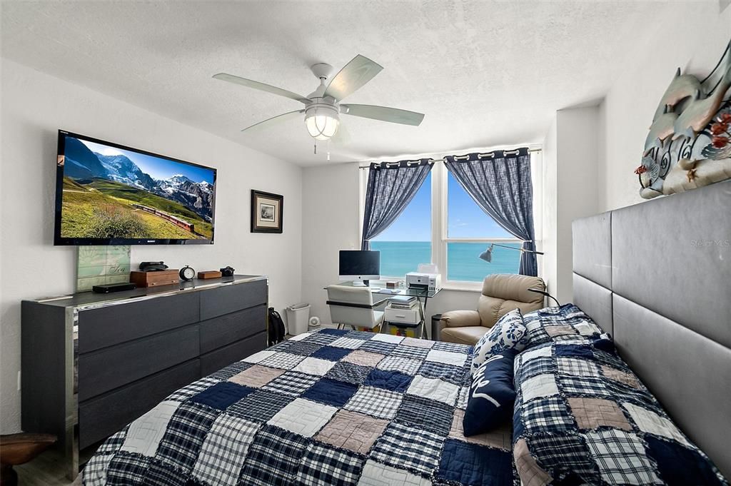 En Venta: $369,900 (2 camas, 2 baños, 1297 Pies cuadrados)