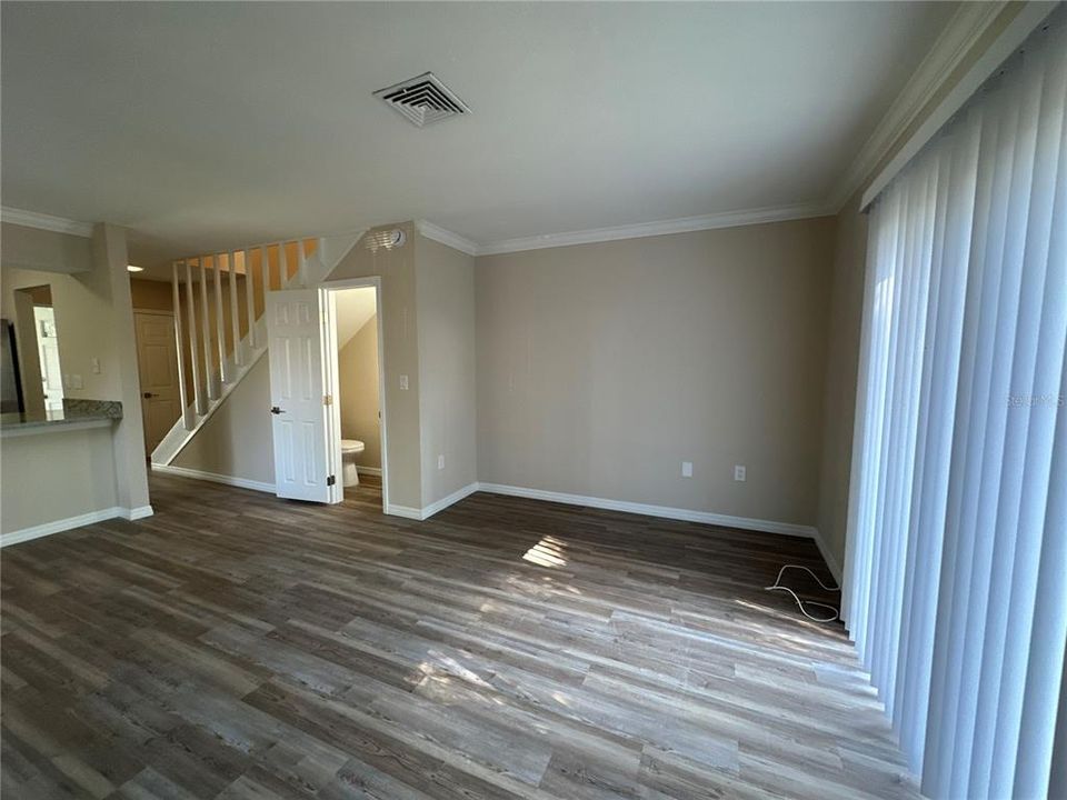 В аренду: $1,850 (2 спален, 1 ванн, 5460 Квадратных фут)