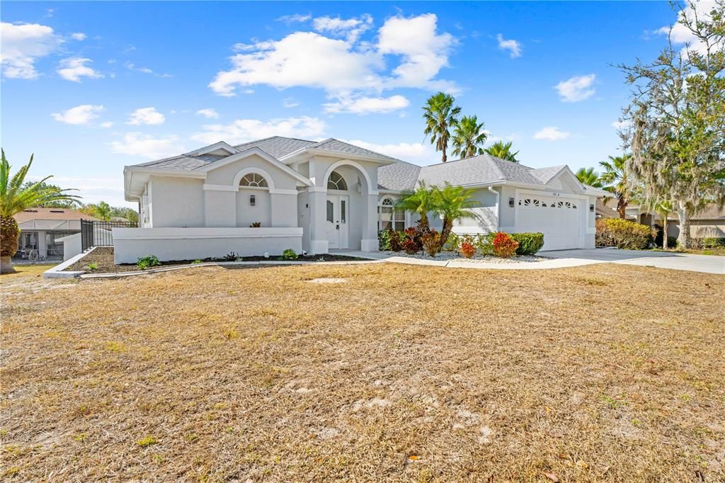 Active With Contract: $359,000 (3 beds, 2 baths, 1738 Square Feet)