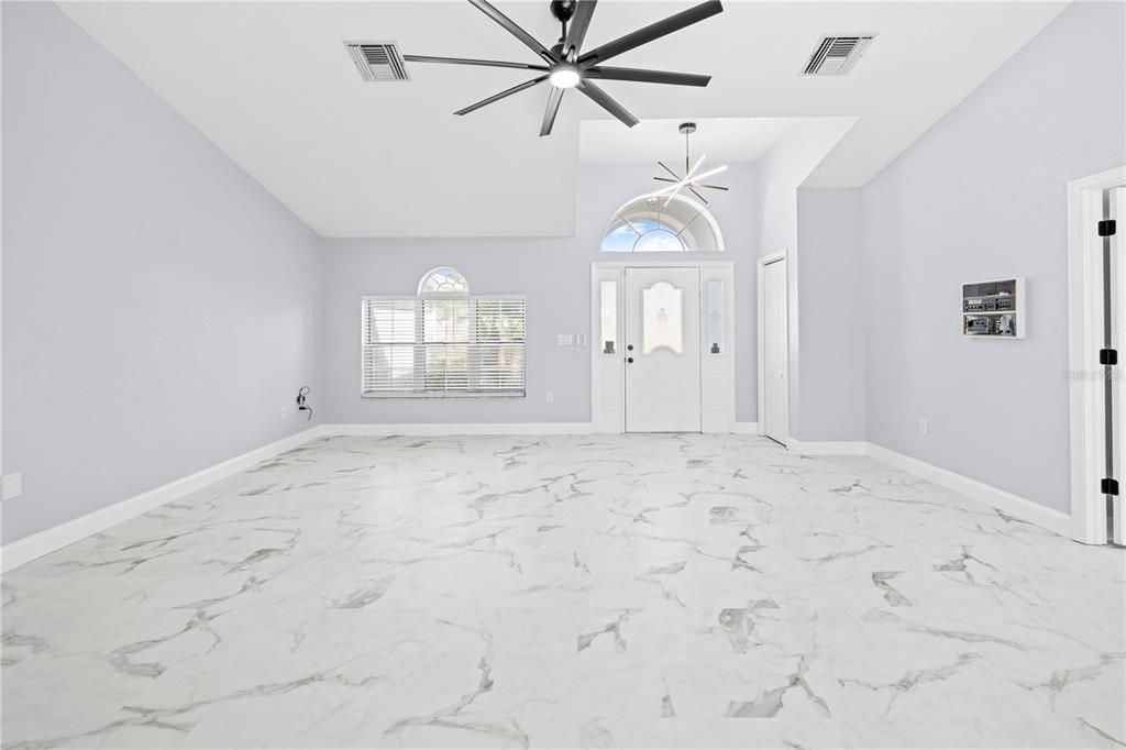 Active With Contract: $359,000 (3 beds, 2 baths, 1738 Square Feet)
