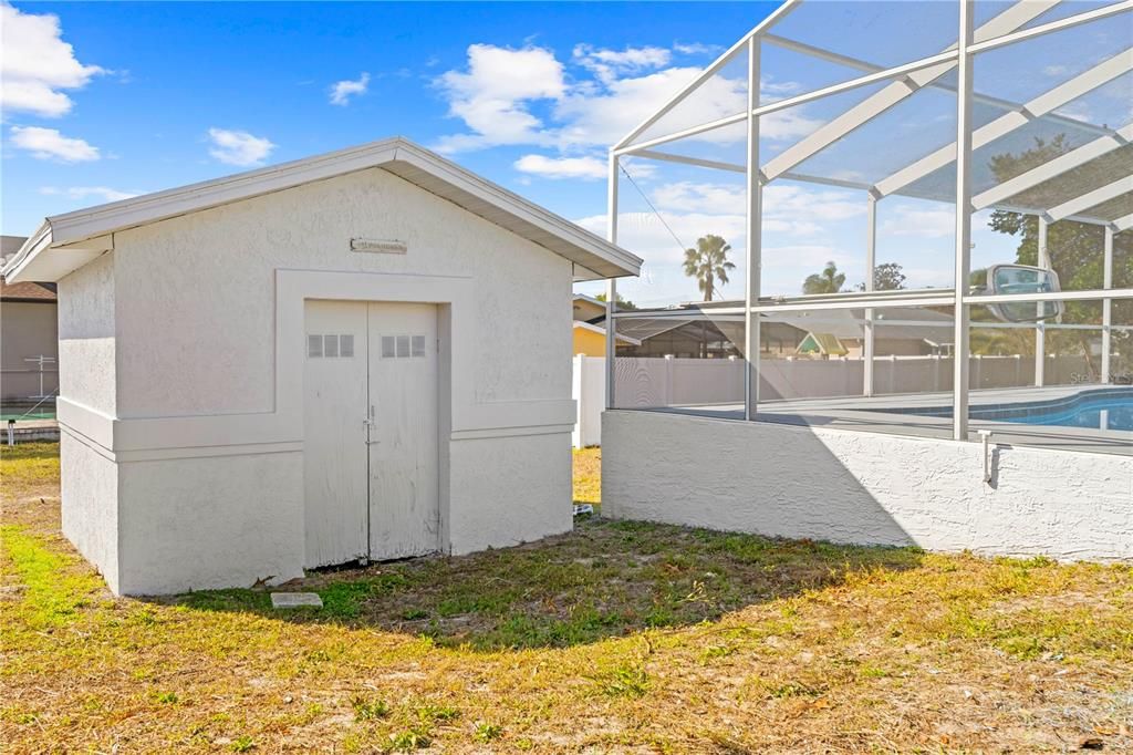 Active With Contract: $359,000 (3 beds, 2 baths, 1738 Square Feet)