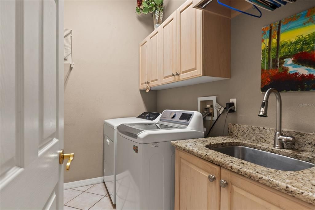 For Sale: $825,000 (4 beds, 3 baths, 3342 Square Feet)